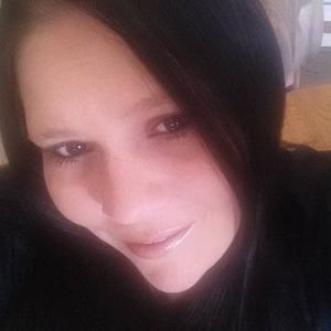 Meet your Posher, Leeann